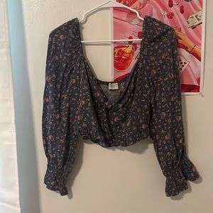 Long sleeve crop top blouse